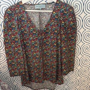 Tuckernuck Black Floral V‑Neck Blouse with Multicolor Print